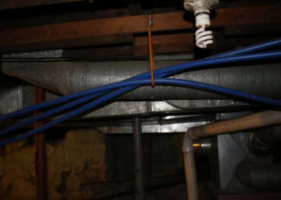 A bungee cord should not be part of your plumbing plan, and improperly supported plumbing lines can cause water damage